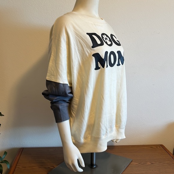MODERNLUX “Dog Mom” Crew Neck Sweater Size: L EUC - Picture 3 of 8